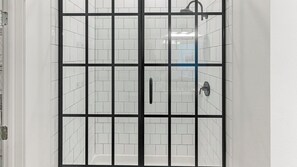 Bathroom - Landing | Stunning 1BD, Yoga Studio, Gym (Jacksonville)