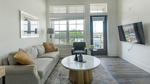 Smart TV - Landing | Modern 1BD, Yoga Studio, Gym (Jacksonville)