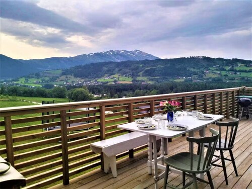 Luxury house. Large space - Spectacular views!