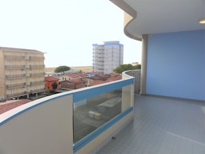 Leilighet, 2 soverom, terrasse | Balkong