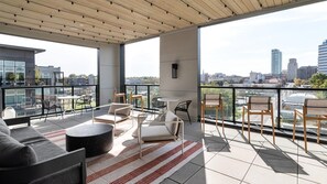 Property grounds - Landing | Incredible Studio, Pool, Courtyard (Durham)
