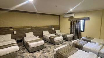 Family Room | Free WiFi, bed sheets