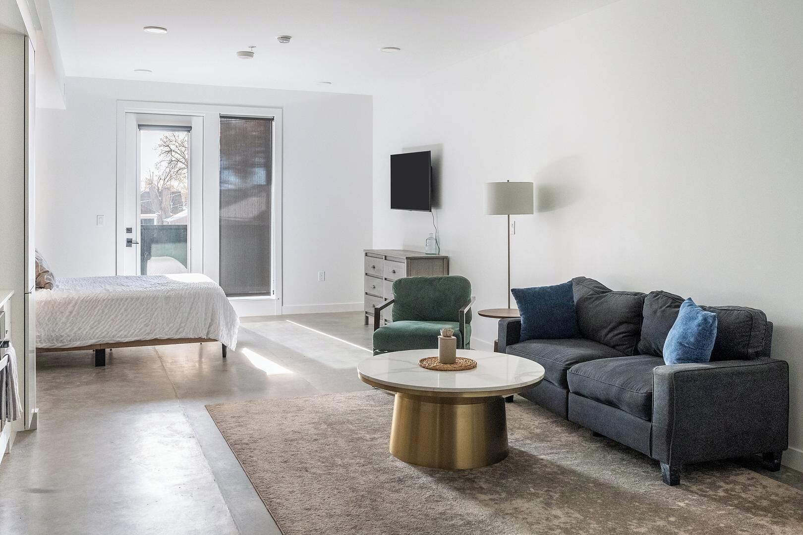 Schreibtisch, Bügeleisen/Bügelbrett, WLAN, Bettwäsche