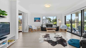 TV, books - Summer-Salt by Experience Jervis Bay (Vincentia)