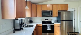 Entire charming 3B1B apartment in Federal Hill