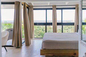 Cuna de viaje, wifi gratis y ropa de cama