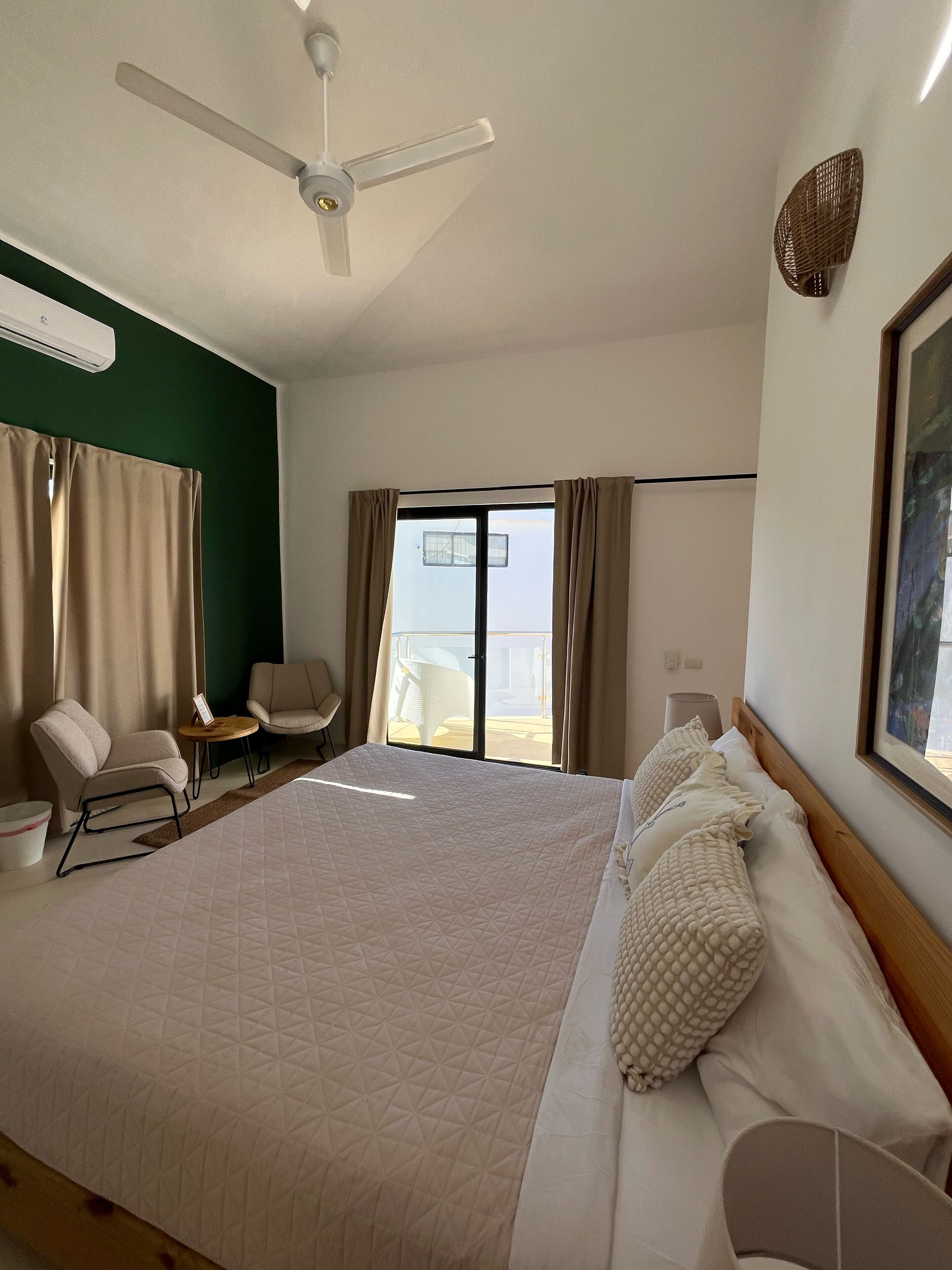 Phòng tiện nghi đơn giản, quang cảnh biển | Truy cập Internet không dây miễn phí 