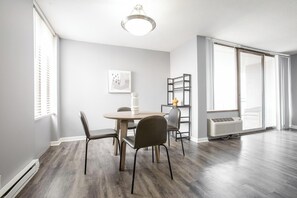 Dining - Landing | Beautiful 2BD, Pool, Gym (Fort Wayne)