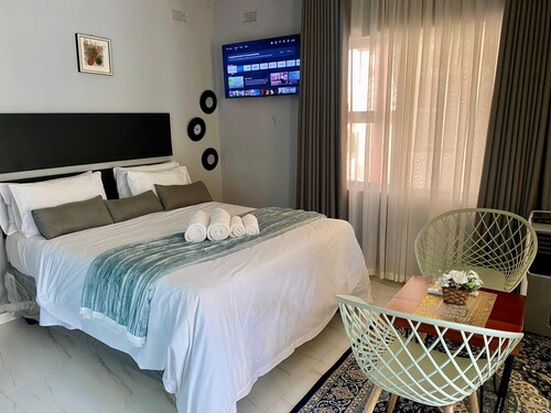 Modern Studio in New Chadcombe - 2315