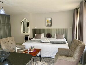 1 bedroom, internet - Spacious ground-floor studio in central New Chadcombe - 2316 (Harare)