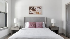 1 habitación, escritorio, tabla de planchar con plancha y wifi 