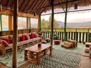 Terrace/patio - Rift Valley stay pool big verandah sunsets - 2342 (Wanyororo B)