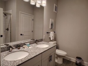 Bathroom - Landing | Spectacular 2BD, Gym, Pool (Newberry)