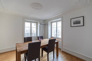 Dining - Awesome 2BR flat near lake/city center (SF16) (Zürich)
