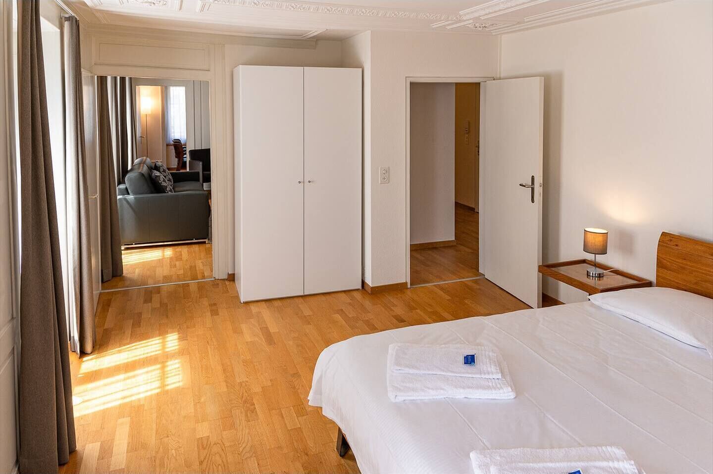 2 bedrooms, desk, iron/ironing board, WiFi