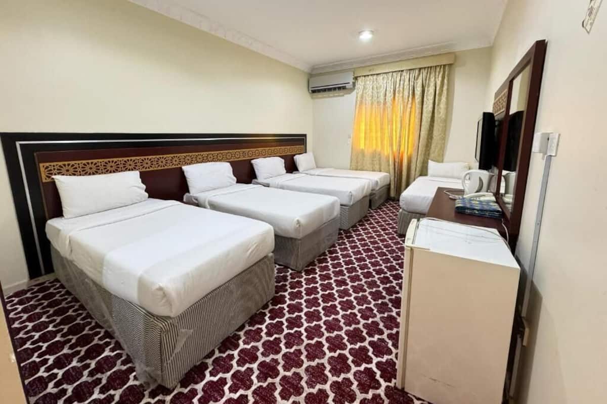 ห้องพักสำหรับสี่ท่าน | Wi-Fi ฟรี, ผ้าปูที่นอน