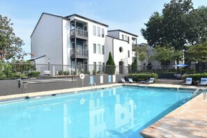 Pool - Landing | Spectacular 1BD, Courtyard, Gym (Nashville)