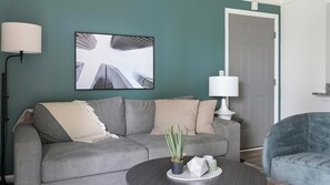 Smart TV - Landing | Spectacular 1BD, Courtyard, Gym (Nashville)