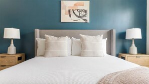 Desk, iron/ironing board, WiFi, bed sheets - Landing | Amazing 2BD, Yoga Studio, Clubhouse (Buford)