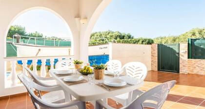 Villa Ponent - Three Bedroom Villa, Sleeps 6