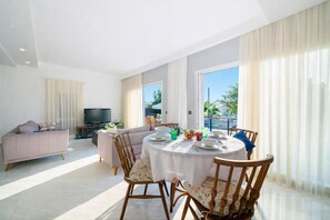 Interior - Villa Riva - Three Bedroom Villa, Sleeps 6 (Oludeniz)