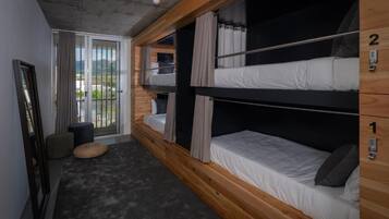 Free WiFi, wheelchair access