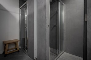 Interior - North Shore Hostel (Ribeira Grande)