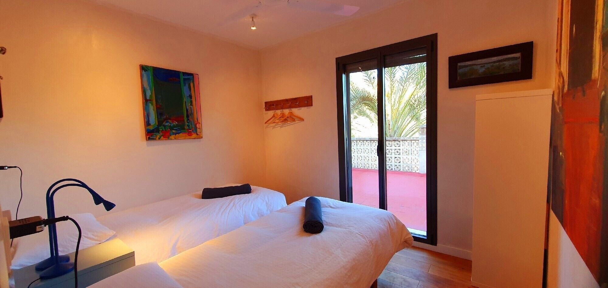 Fer et planche à repasser, Wi-Fi, draps fournis