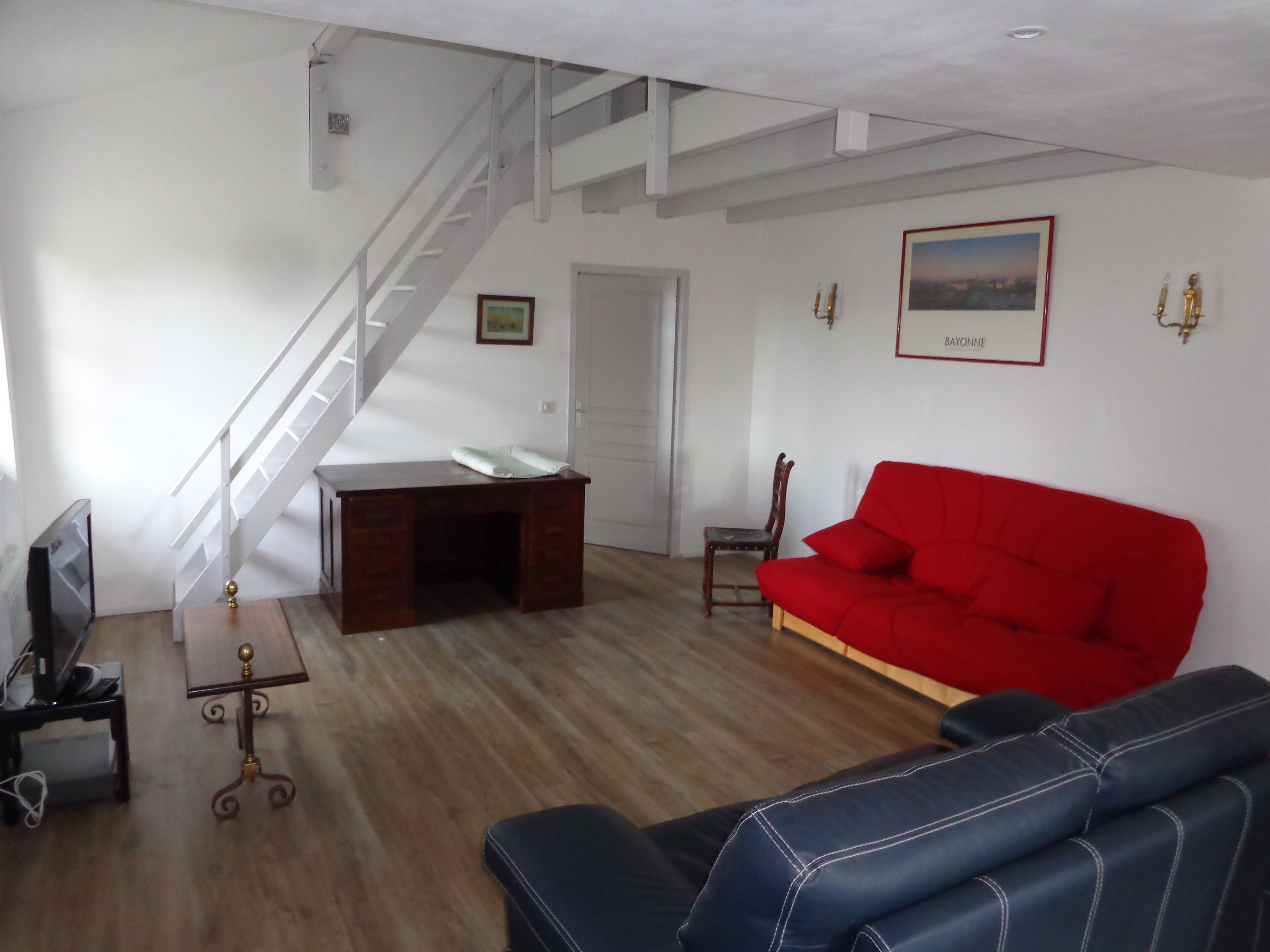 Grand Appartement 55m°, Entrée Indépendante, Parking. - Hasparren