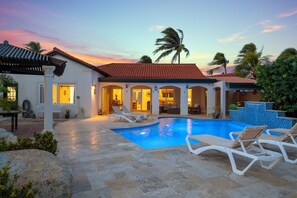 Pool - Beautiful Tierra del Sol home w/ pvt pool & BBQ (Noord)