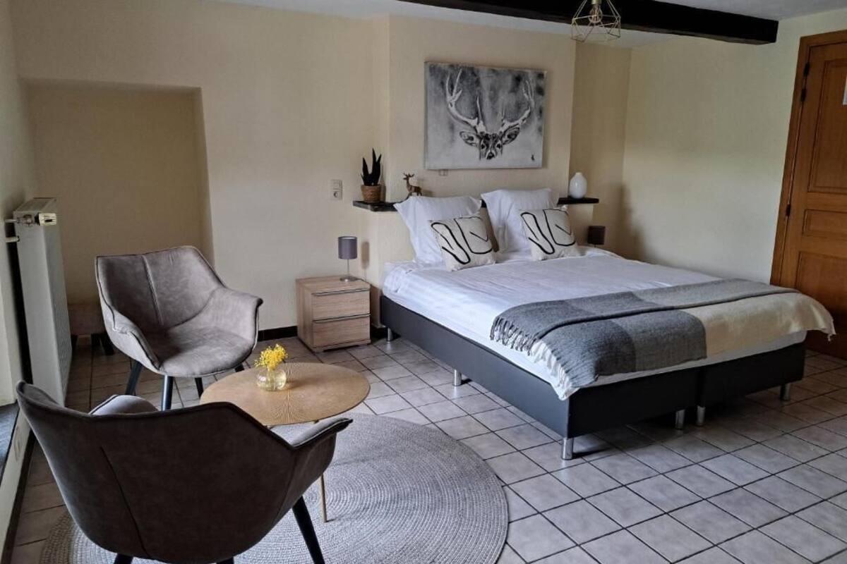 Habitación triple clásica | Wifi gratis y ropa de cama