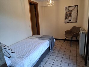 Wifi gratis y ropa de cama 