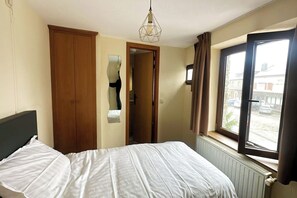 Single Room | Free WiFi, bed sheets