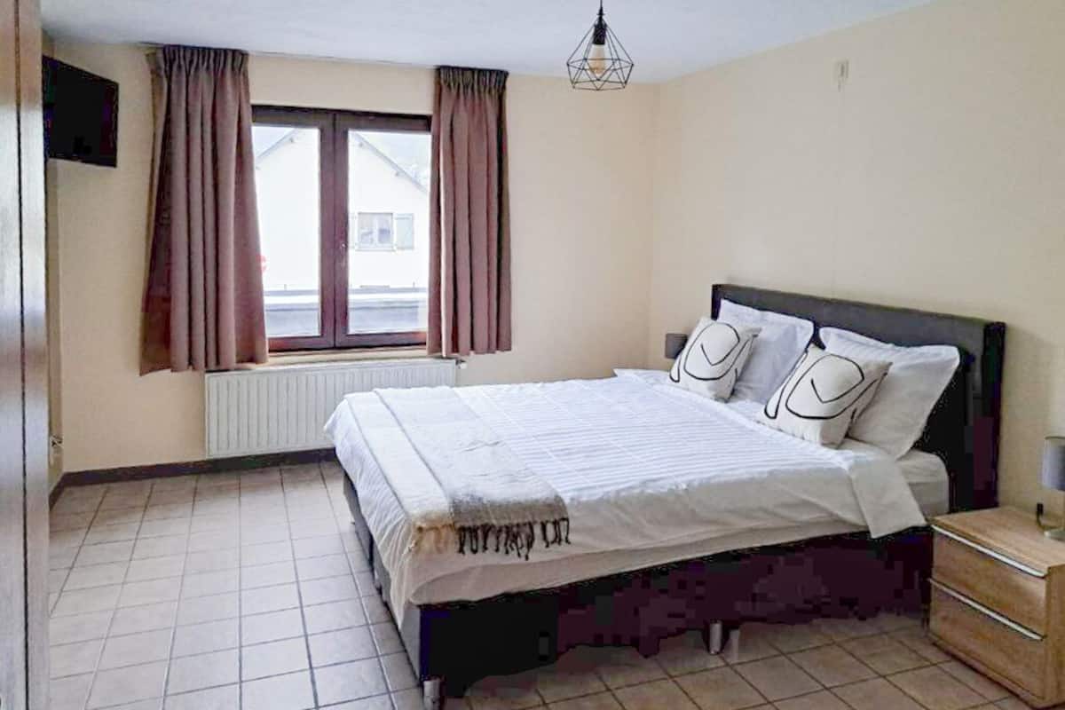 Wifi gratis y ropa de cama