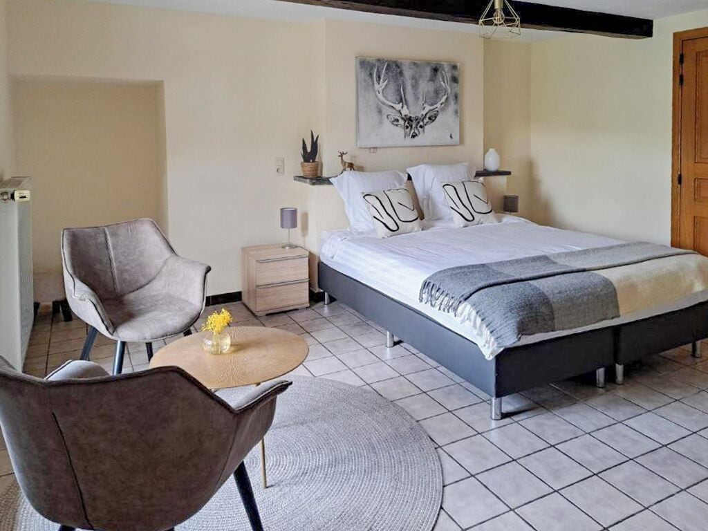 Klassieke driepersoonskamer | Gratis wifi, beddengoed