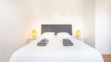 Fer et planche Ă repasser, Wi-Fi, draps fournis