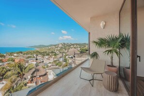 Interior - Vista Magnifico with rooftop pool and plunge pool (Sayulita)