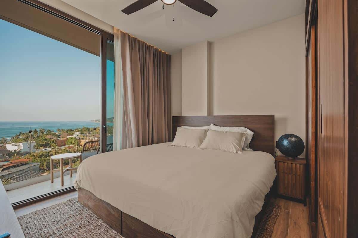 Silitysrauta/-lauta, Wi-Fi, vuodevaatteet