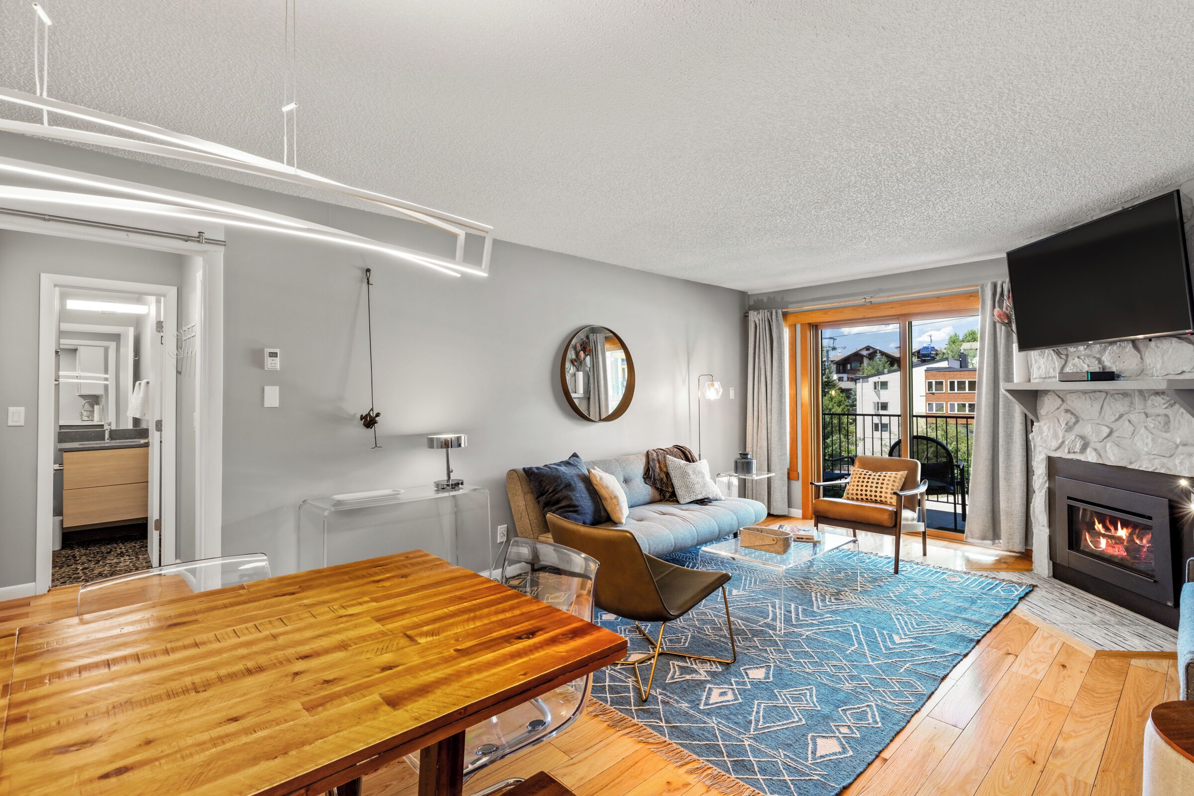 智能電視、壁爐