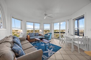 Smart-tv, dvd-afspiller, kontorer