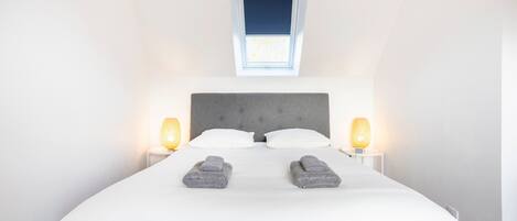 Bügeleisen/Bügelbrett, WLAN, Bettwäsche