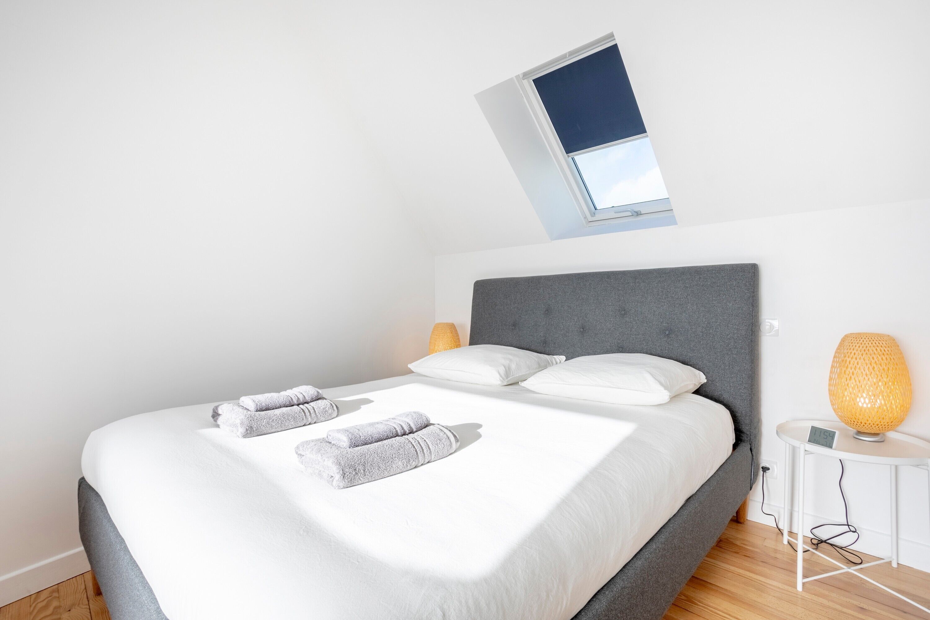 3 chambres, fer et planche à repasser, Wi-Fi, draps fournis