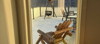 Panoramic views, sauna and hot tub. The dream place