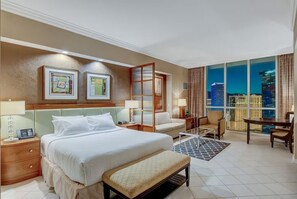 2 Schlafzimmer, Zimmersafe, Schreibtisch, Bügeleisen/Bügelbrett