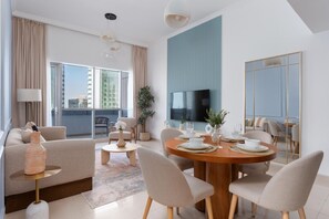 Dining - Gleaming 2BR at Dubai Marina (Dubai)