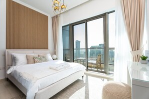 Iron/ironing board, free WiFi, bed sheets - Dreamy 2BR at Dubai Marina (Dubai)