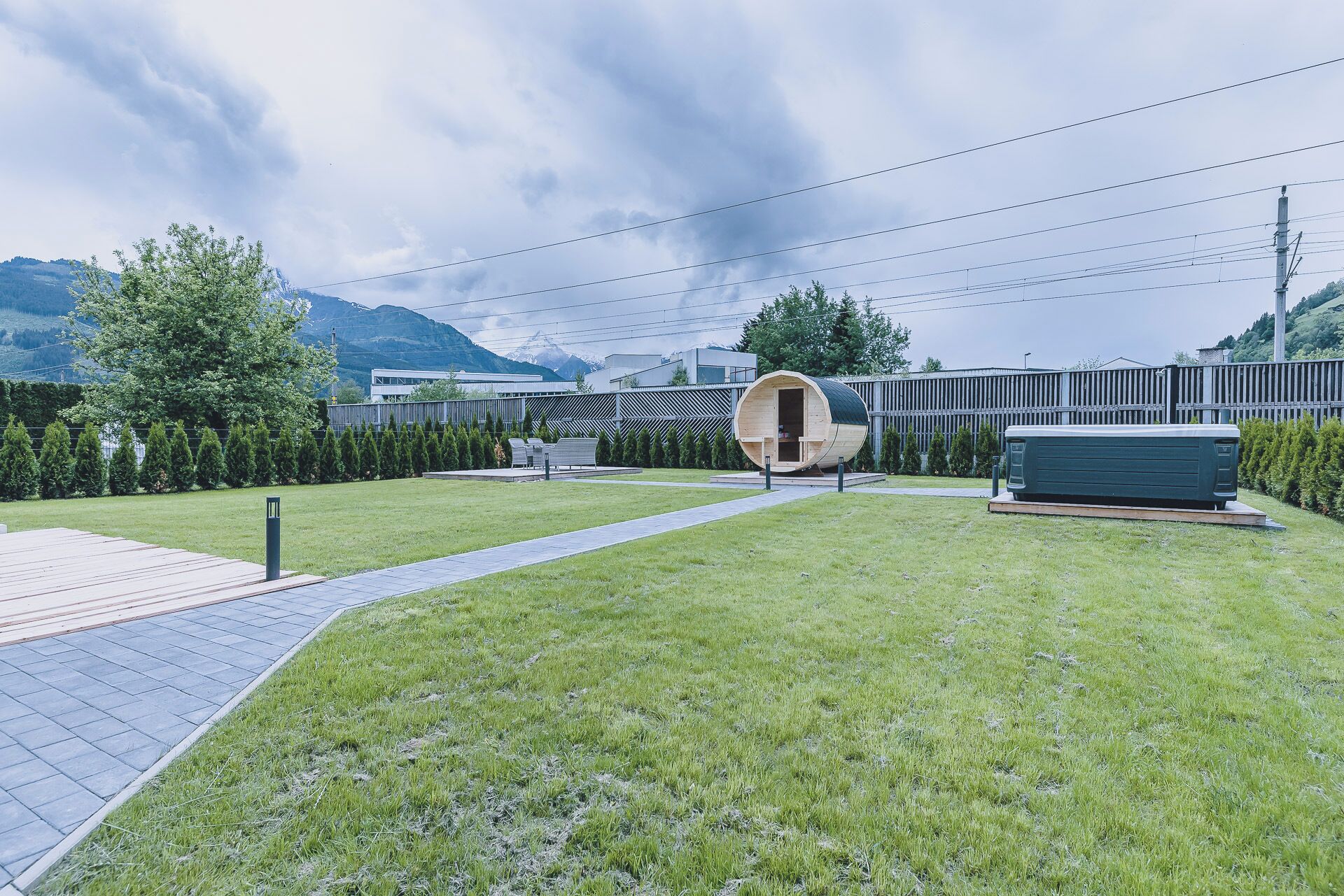 Deluxe-Haus, Bergblick | Blick auf den Garten