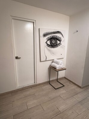 Blackout curtains, iron/ironing board, free WiFi - NIDO Hotel (San Miguel de Allende)