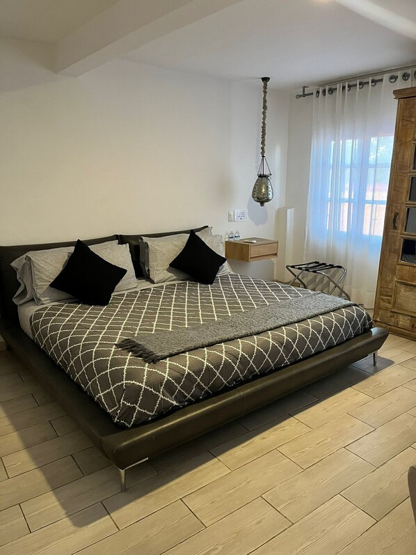 Exclusive Suite, City View | Blackout curtains, iron/ironing board, free WiFi - NIDO Hotel (San Miguel de Allende)