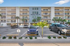 Exterior - Updated 3BR Condo with Intracoastal Views & Private Beach Access (Indian Shores)